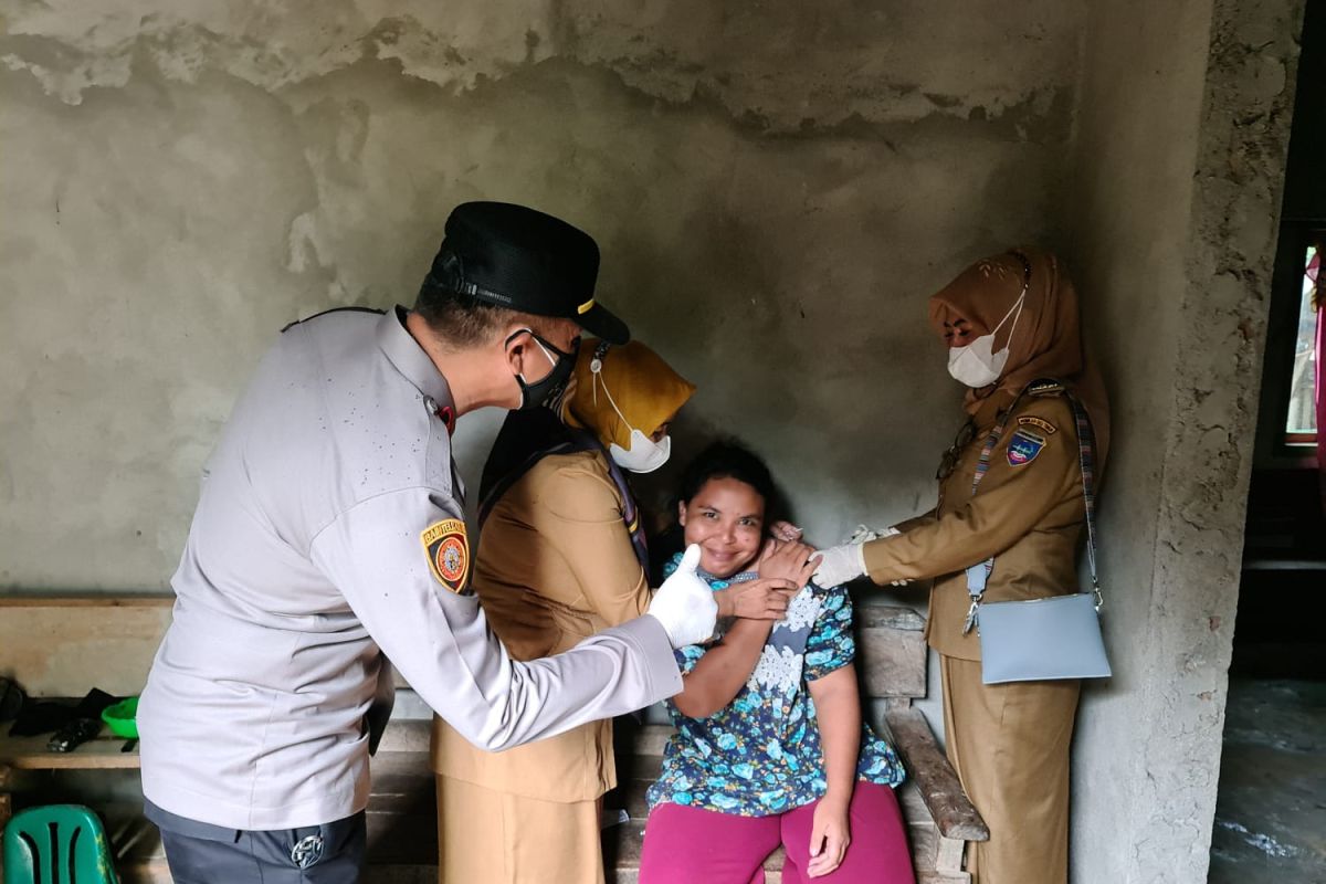 Gerai Vaksin Presisi Polsek Madang Suku II  menyasar dua ODGJ