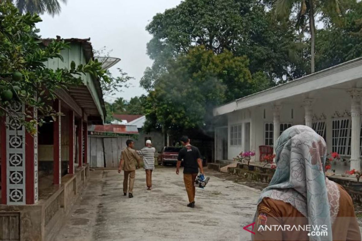 Dinkes Solok fogging kawasan Lurah IX Korong usai temukan warga positif DBD