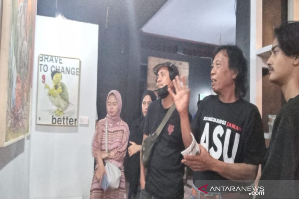 Komunitas Seniman Batang gelar pameran karya lukis dekoratif