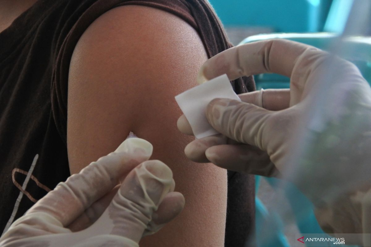 Legislator NTT desak Dinkes perbaiki pola distribusi vaksin COVID-19