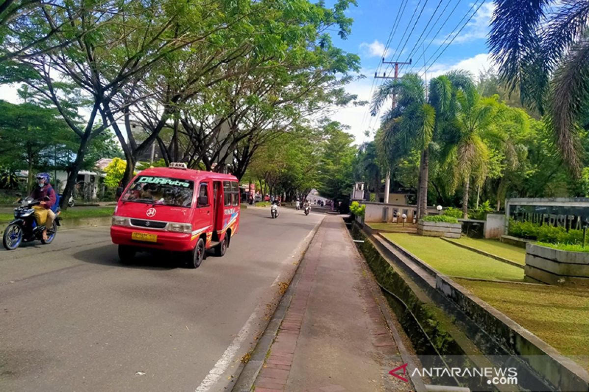 Kadishub Ambon minta mahasiswa laporkan sopir angkot mainkan tarif, tegakkan aturan