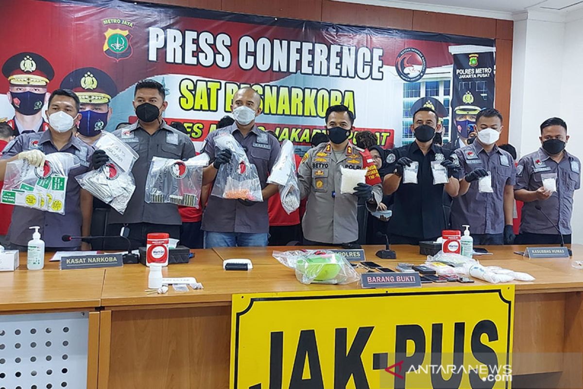 Polres Jakpus gagalkan peredaran ekstasi palsu produksi rumahan