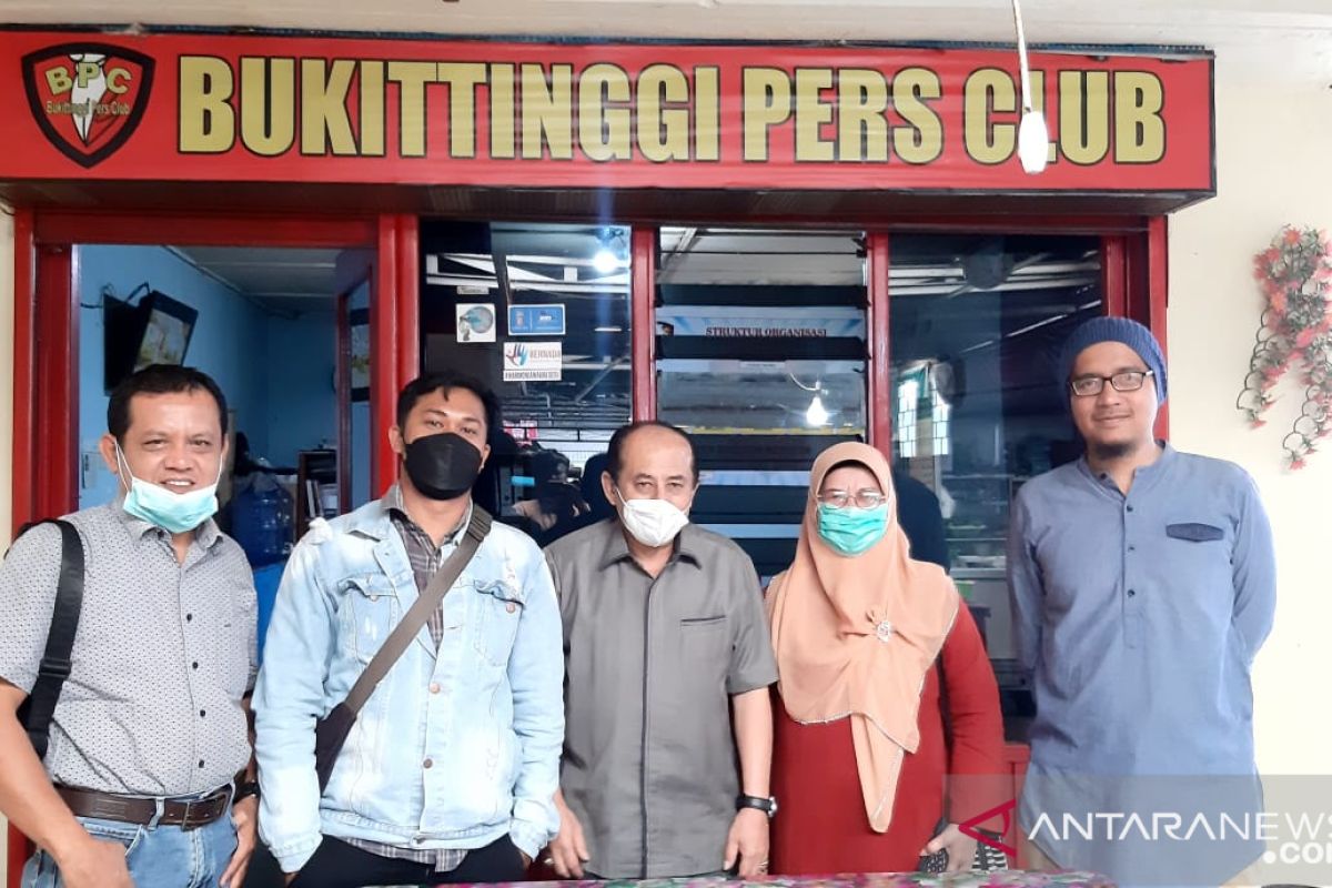 Mantan Wako Bukittinggi ini, berharap pelajaran Minangkabau diterapkan kembali di sekolah