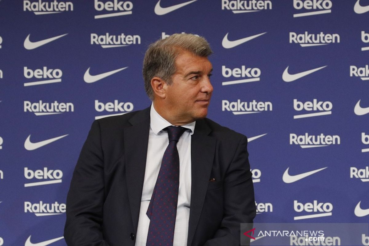 Joan Laporta minta suporter Barca bersabar