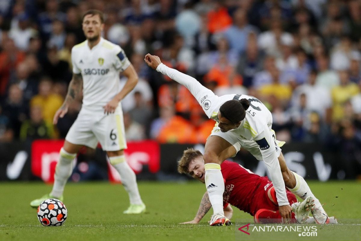 Banding kartu merah Pascal Struijk ditolak, Harvey Elliott tak sepakat