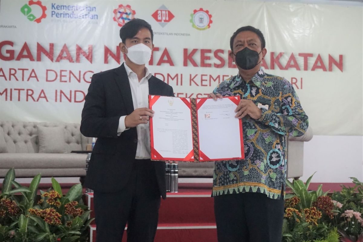 Tingkatkan kinerja industri TPT, Kemenperin pasok SDM kompeten