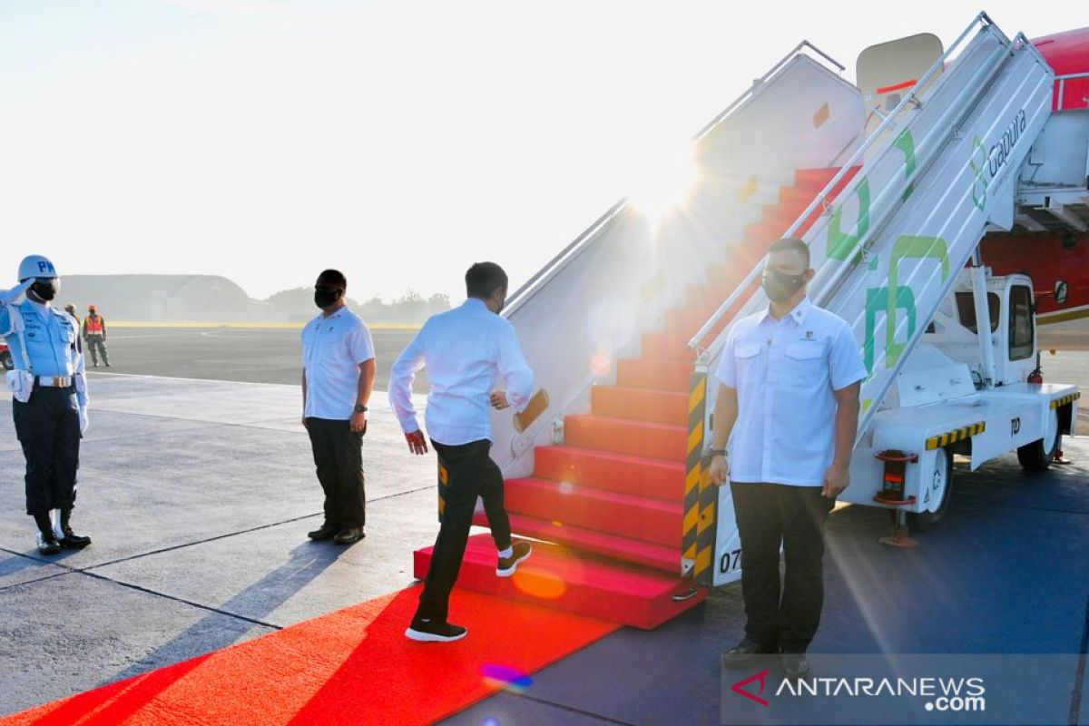 Presiden Jokowi: Kita harus mulai belajar hidup berdampingan dengan COVID-19