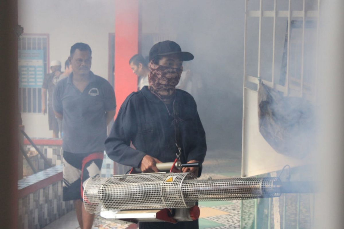 Cegah penularan DBD Rutan Makassar difogging