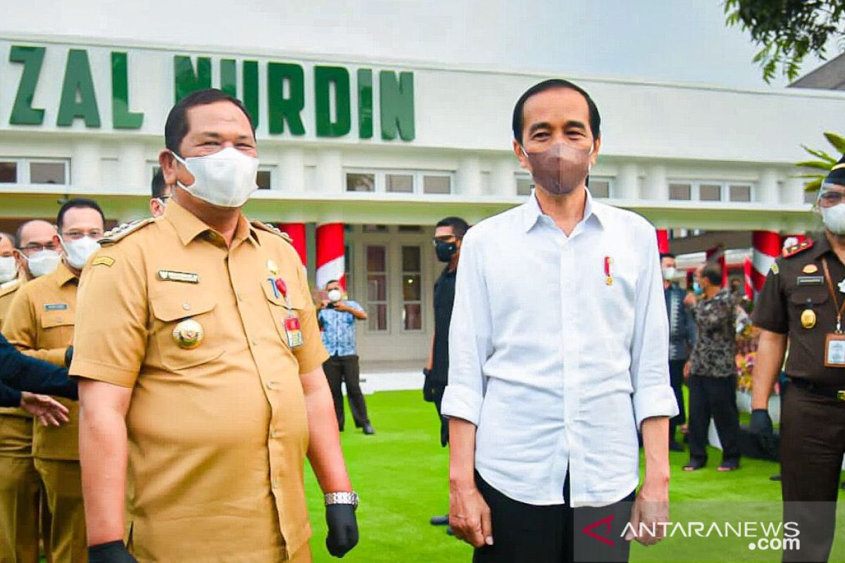 Wali Kota Padangsidimpuan hadiri kunjungan Presiden Jokowi ke Sumut