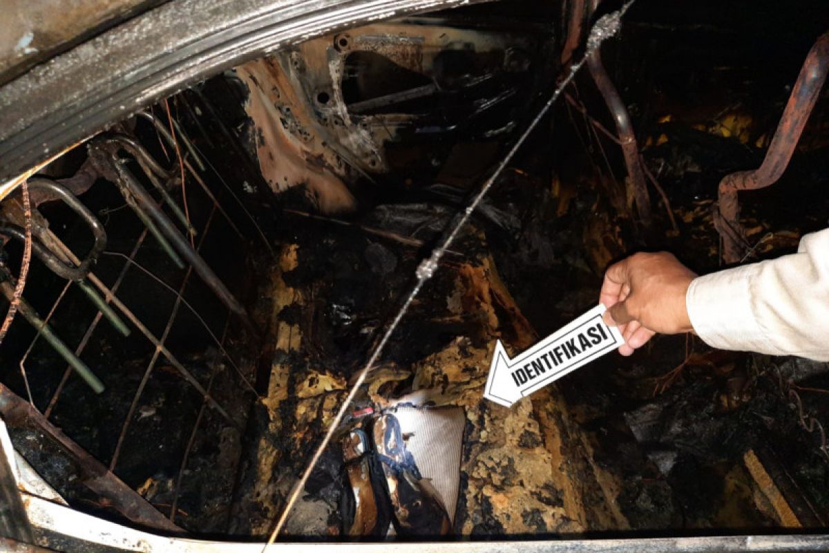 Mobil sedan terbakar di Lombok Tengah, pemilik alami kerugian ratusan juta