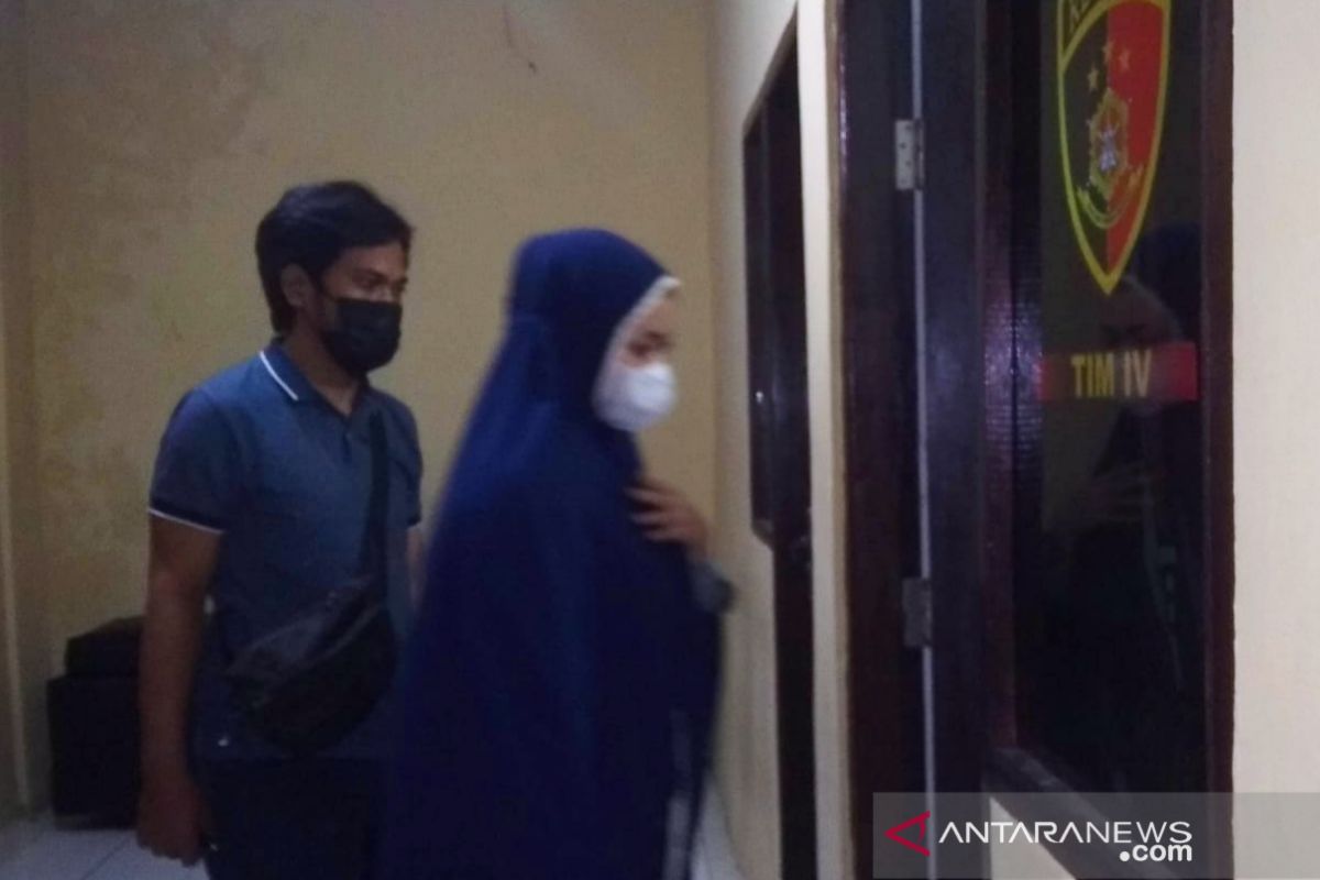 Polisi tangkap pelaku penipuan arisan daring di Makassar