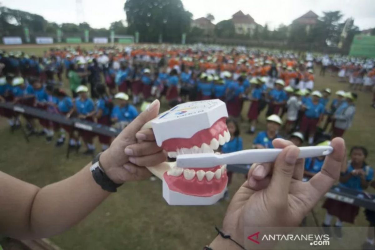 Ministry targets 12-year-olds to be free of caries by 2030