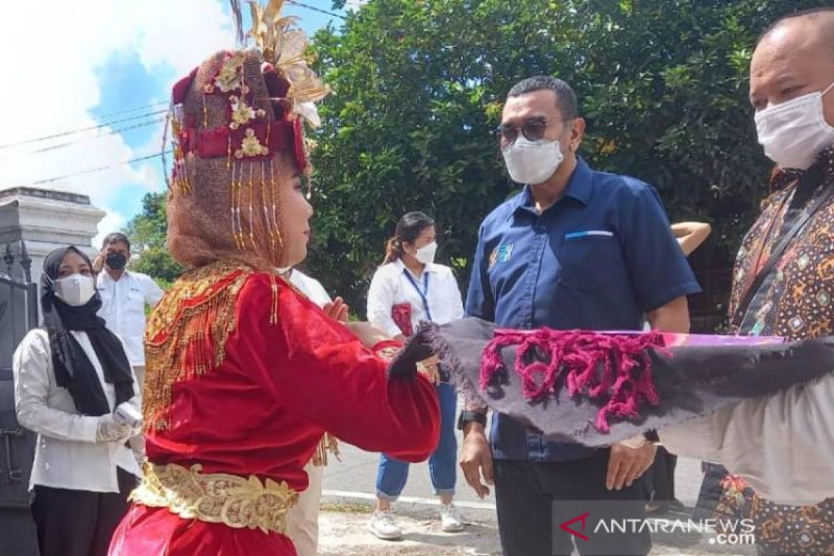 Stafsus Menteri BUMN tinjau kondisi Mekaar di Pangkalpinang