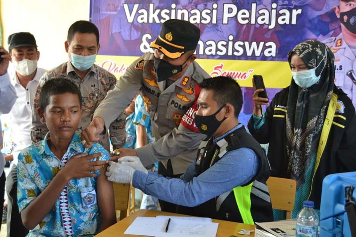 Mahasiswa ajak pelajar di Pulau Simeulue ikut vaksinasi vaksin COVID-19