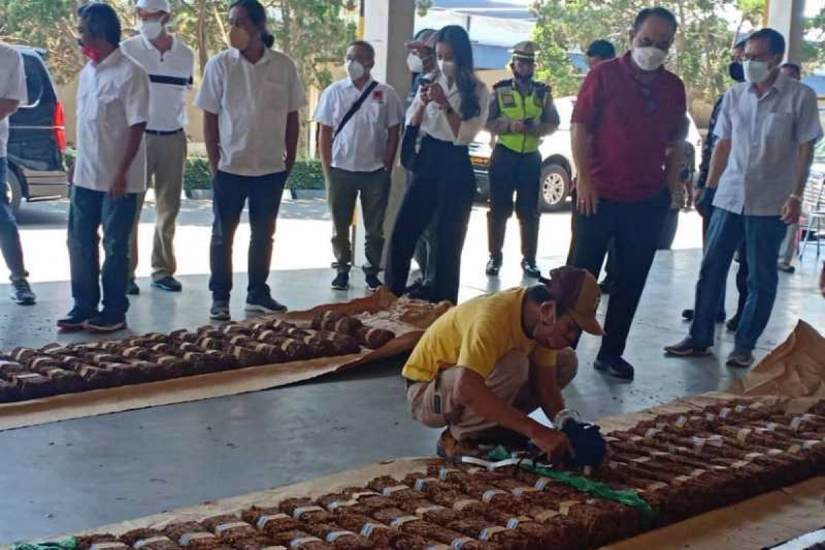 Wamendes PDTT pantau pembelian tembakau petani Temanggung oleh pabrik rokok