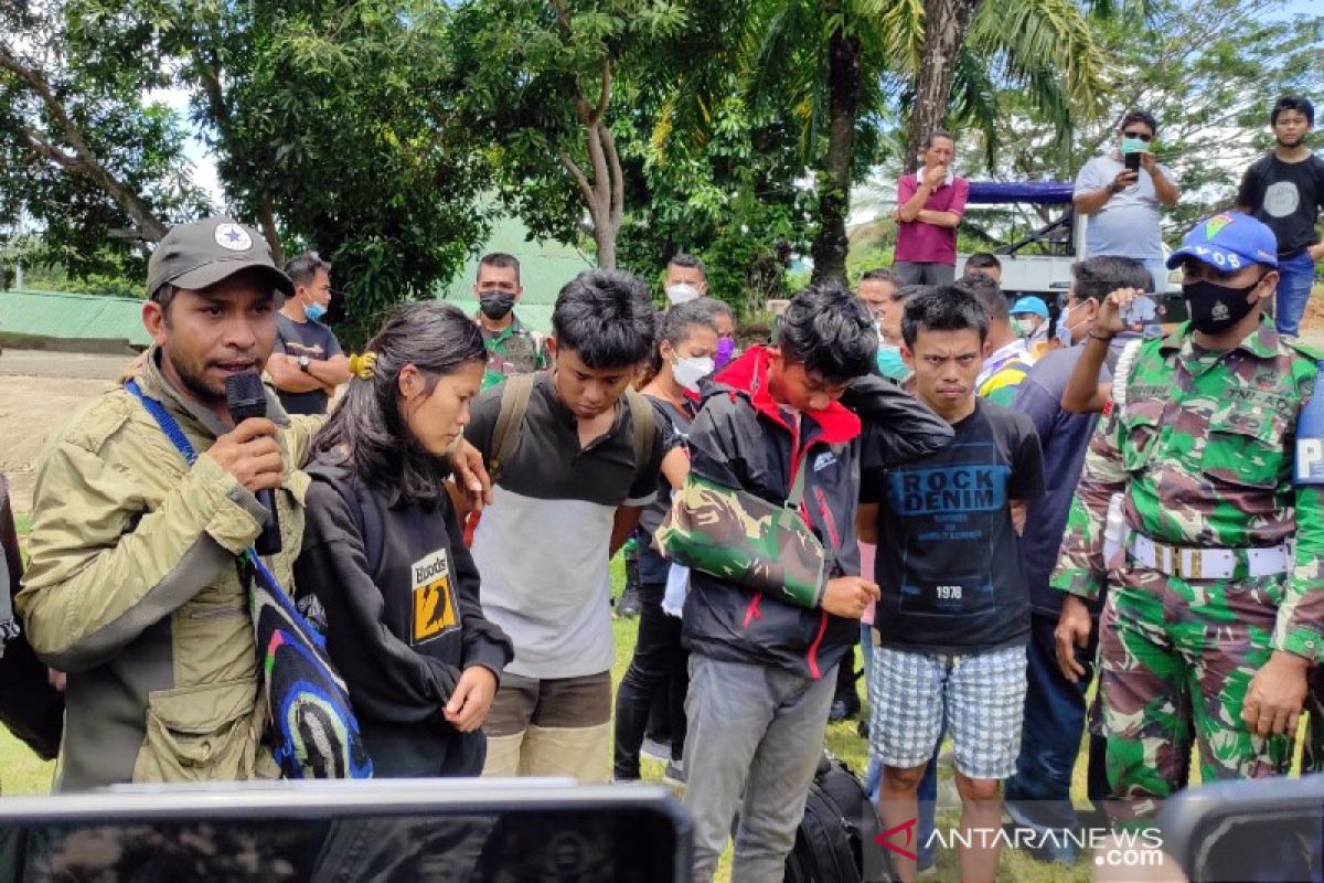 Korban kekerasan KKB di Kiwirok dievakuasi menggunakan Caracal TNI-AU