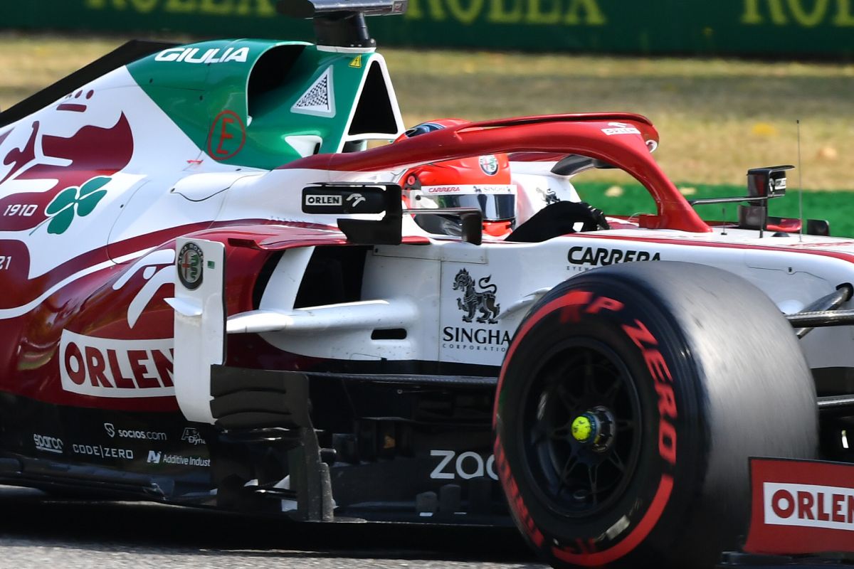 Bangku Alfa Romeo mungkin terbuka untuk pebalap China pertama di F1