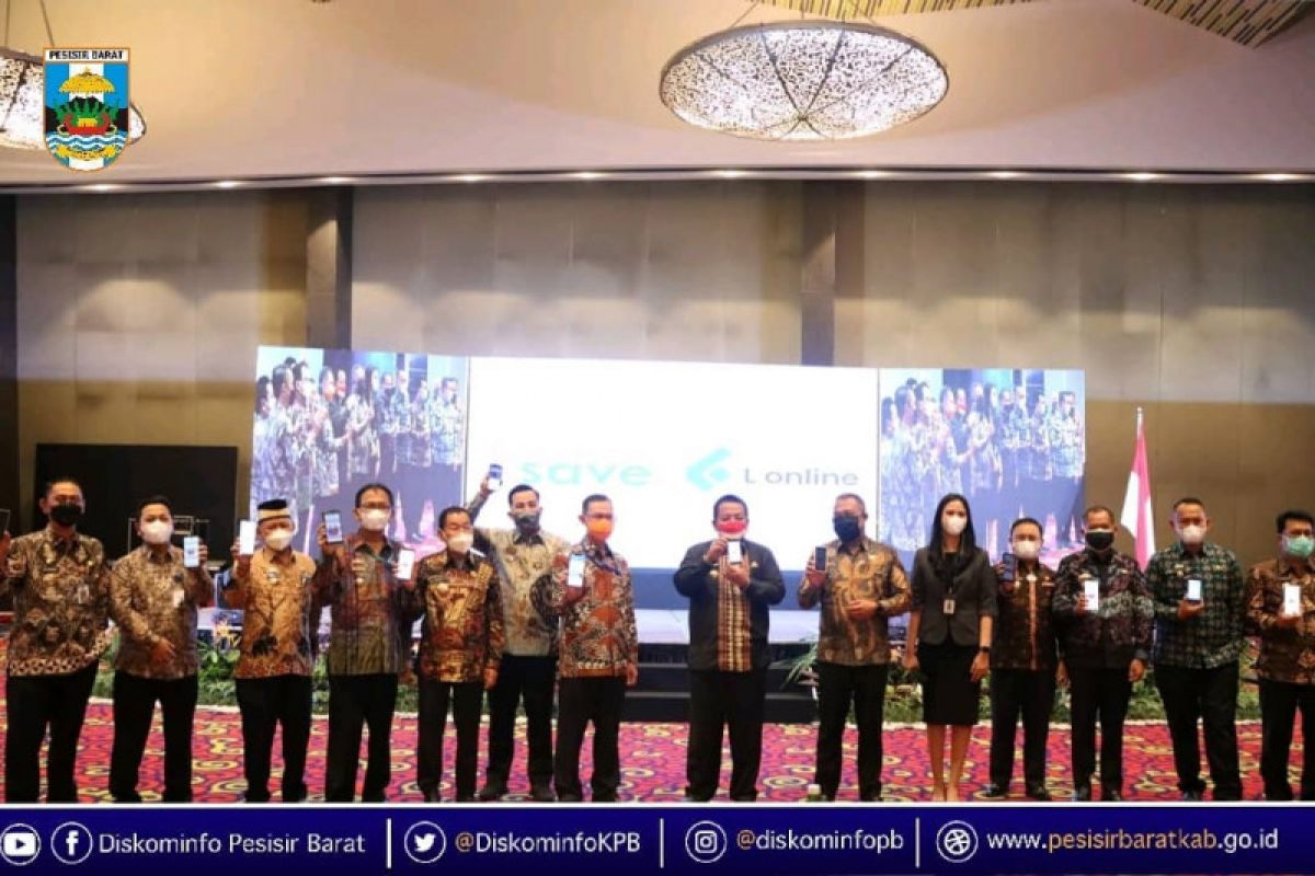 Bupati Pesisir Barat hadiri RUPS-LB Bank Lampung