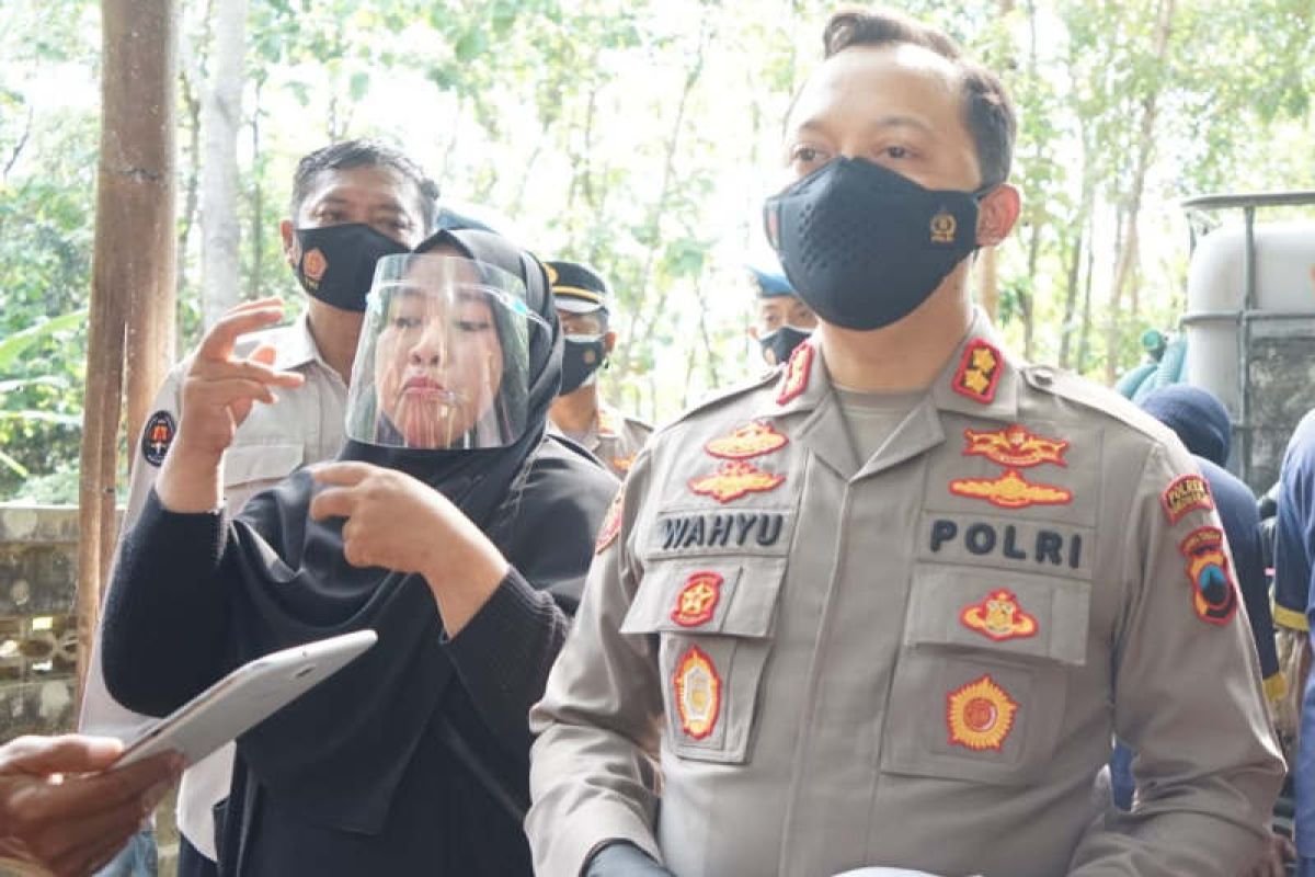 Polisi tetapkan dua tersangka pembuang limbah alkohol