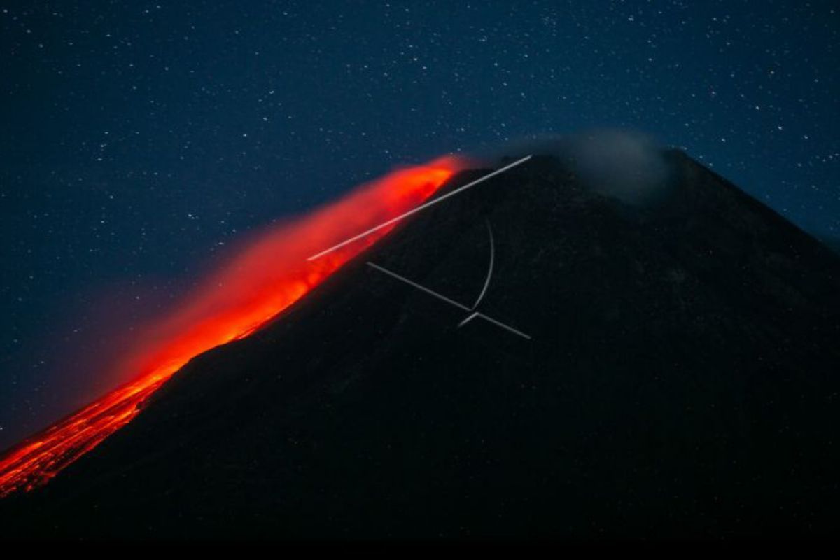 Gunung Merapi 11 kali luncurkan guguran lava pijar ke arah barat daya