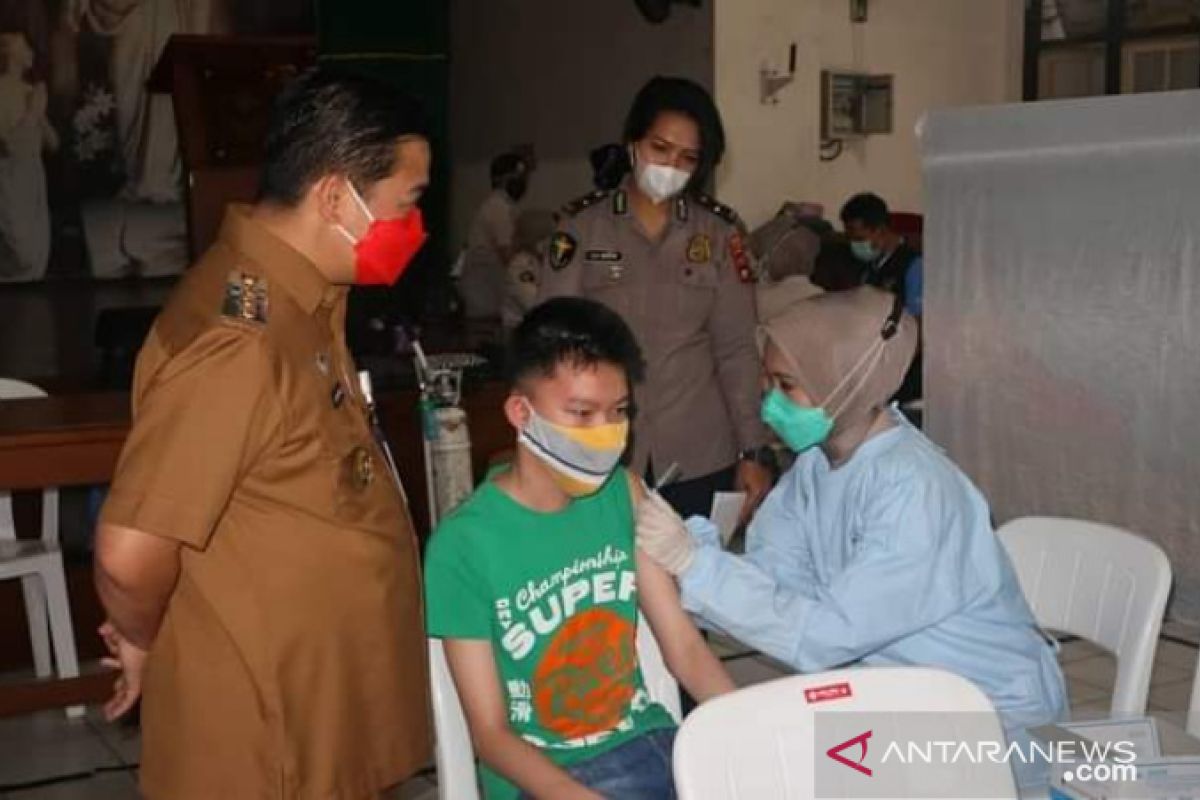 Banjarmasin confirms 43 percent of target population vaccinated
