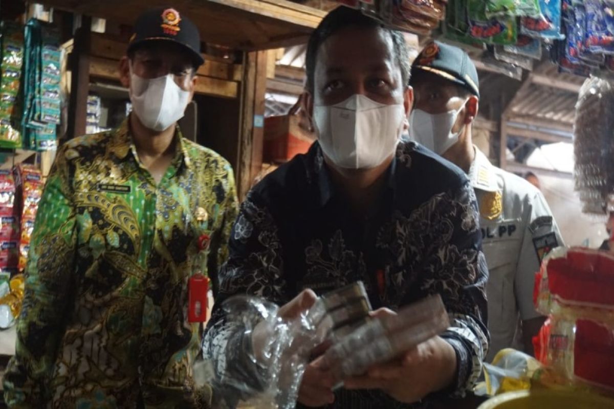 Pemkot Pekalongan gencarkan kampanye hentikan penjualan rokok ilegal