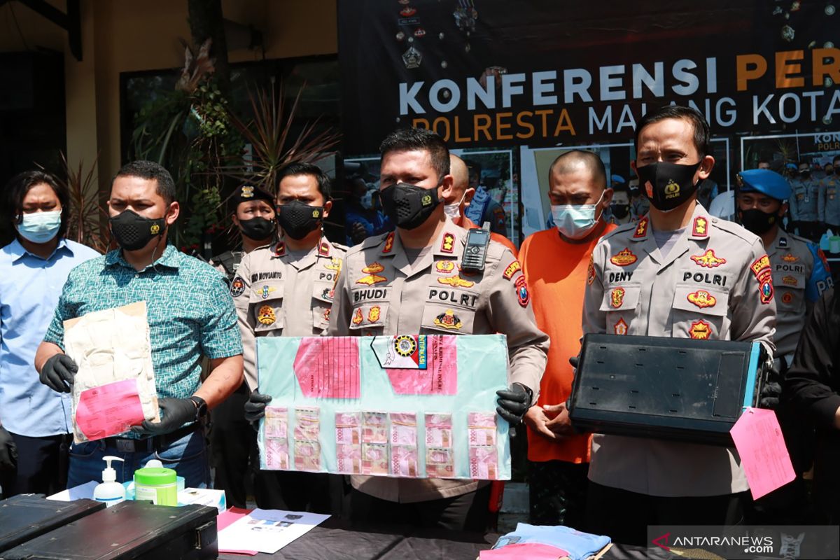 Dua spesialis pembobol mesin ATM di Malang Raya diringkus polisi