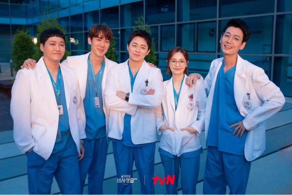 Episode terakhir 'Hospital Playlist' berhasil raih rating tertinggi