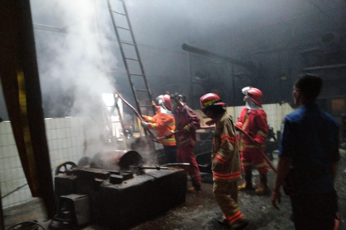 Pabrik pengolahan Kopi AAA Jambi terbakar