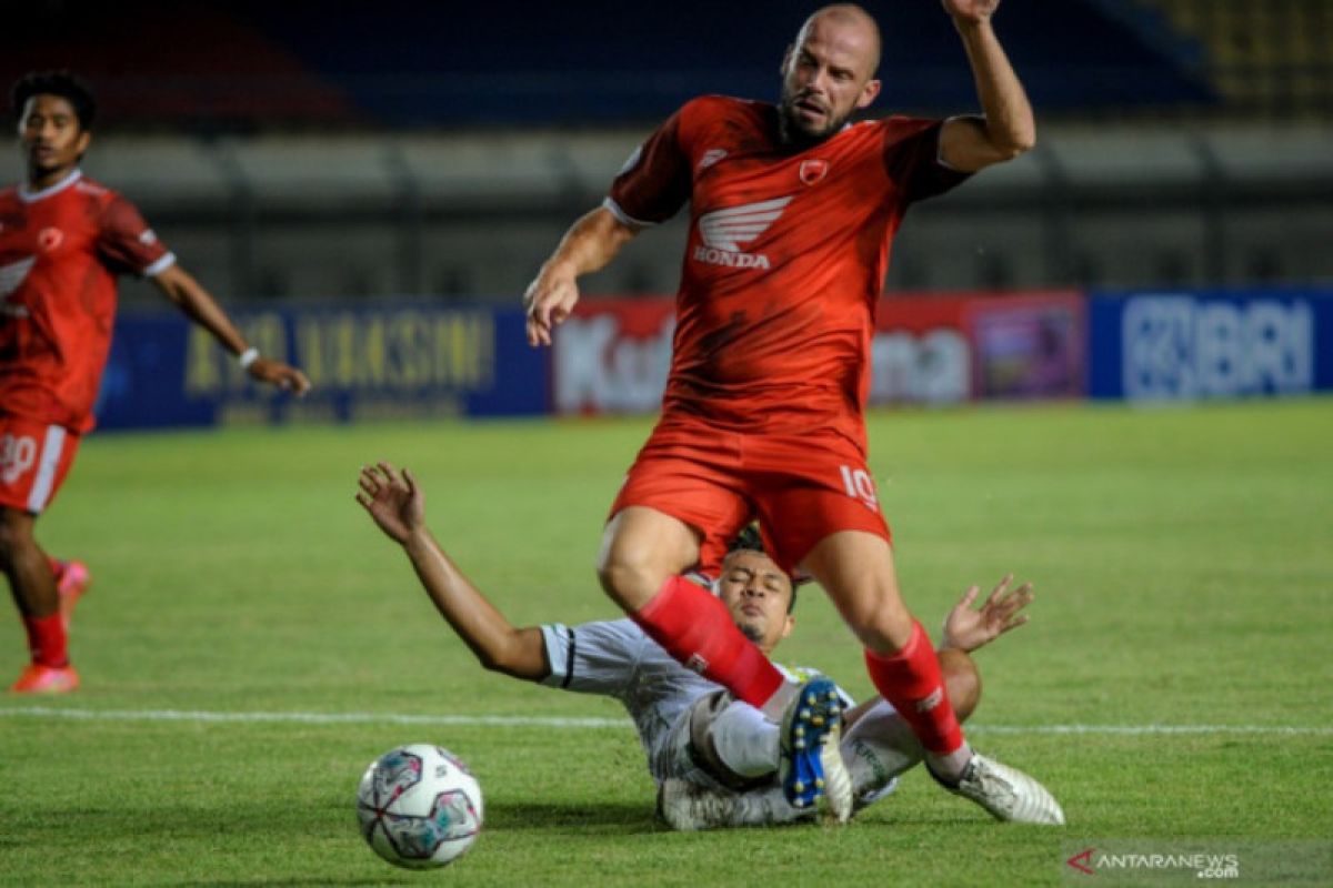 Gol penalti Anco Jansen bawa PSM Makassar kandaskan Madura United