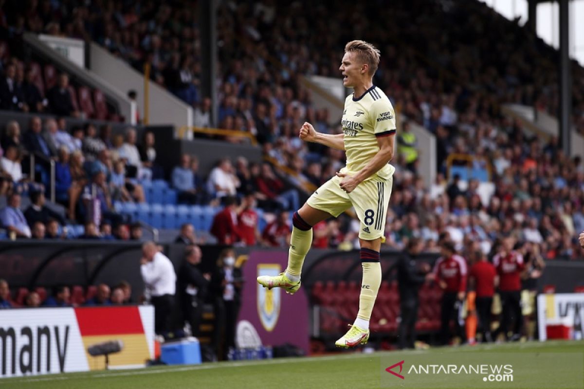 Gol tendangan bebas Martin  Odegaard jadi pembeda Arsenal atas Burnley