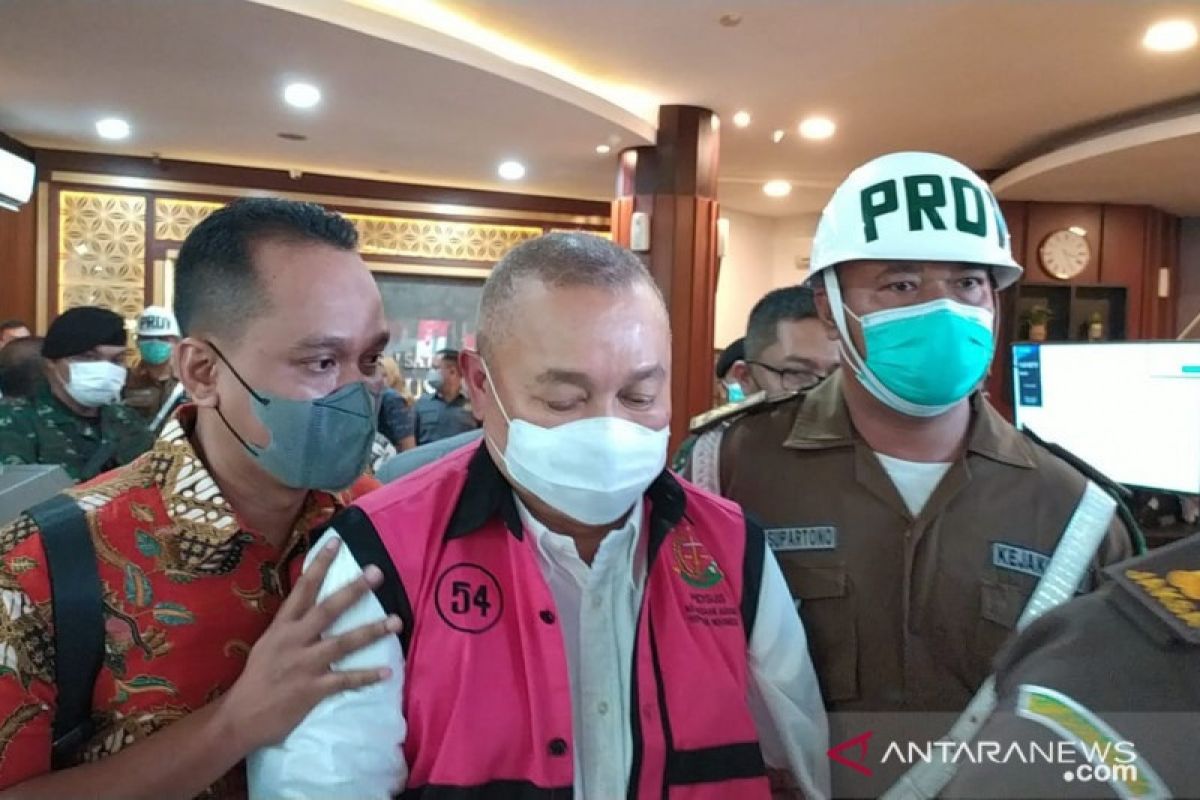 Alex Noerdin batal ditahan di Rutan KPK karena penuh