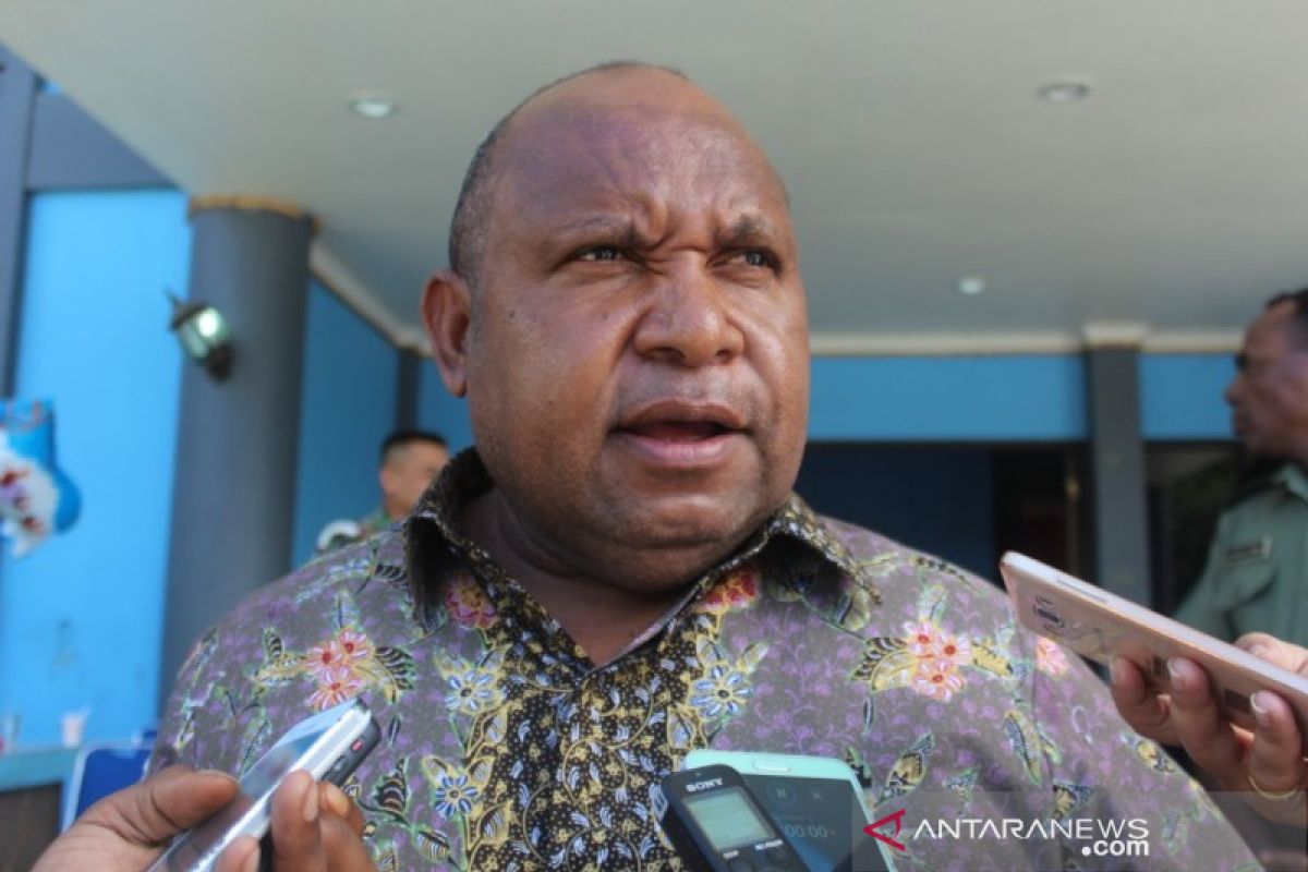 Asosiasi Bupati Pegunungan Tengah Papua harap nakes untuk diungsikan