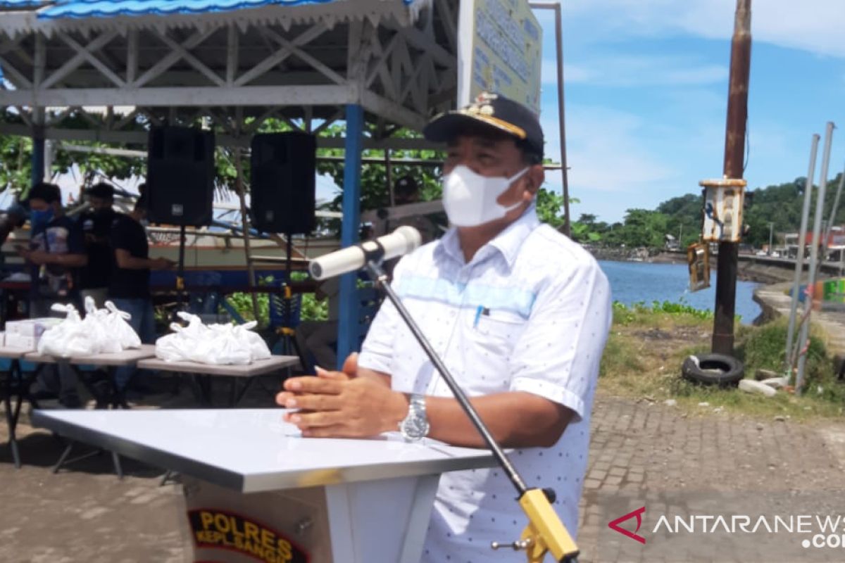 Bupati Sangihe apresiasi dukungan vaksinasi dari TNI dan Polri di Sangihe