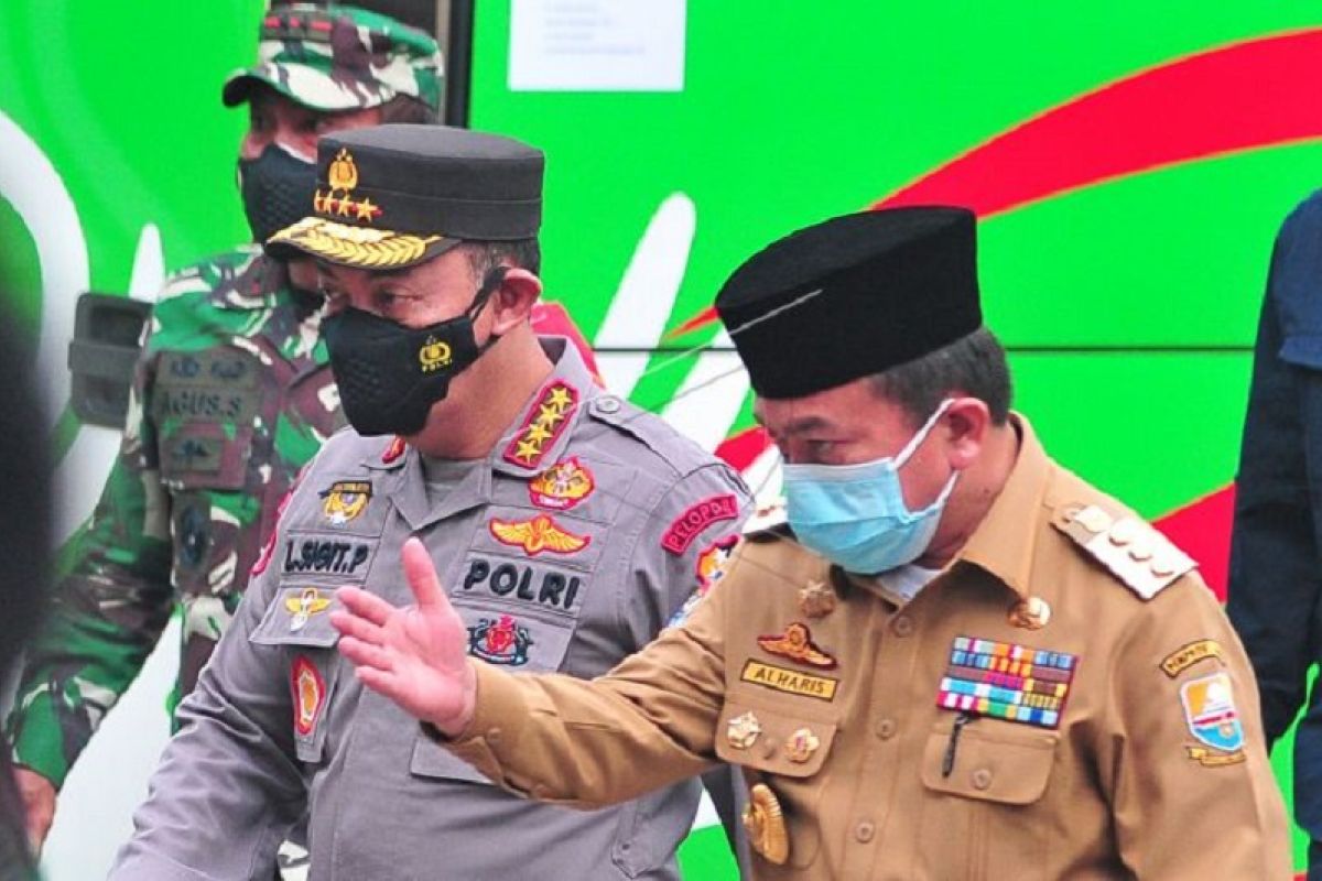Panglima TNI dan Kapolri tinjau vaksinasi di Jambi