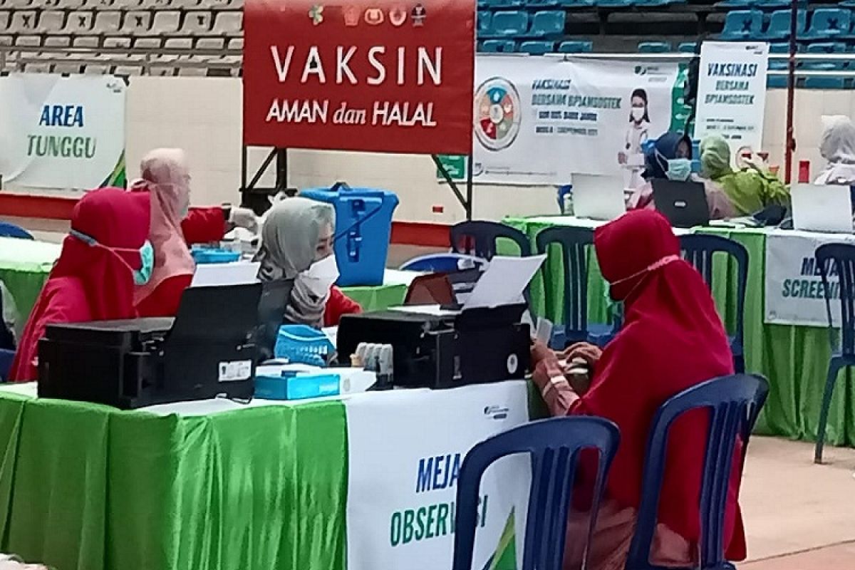 BPJAMSOSTEK gelar vaksinasi di GOR Kota Baru Jambi