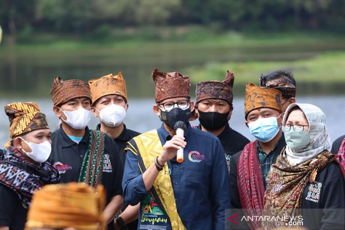 Menparekraf terkesan keindahan alam dan budaya Ranupani Lumajang