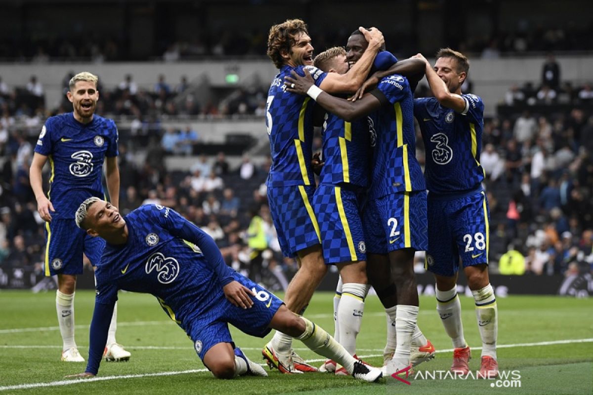 Klasemen Liga Inggris, Chelsea puncaki papan atas yang rapat