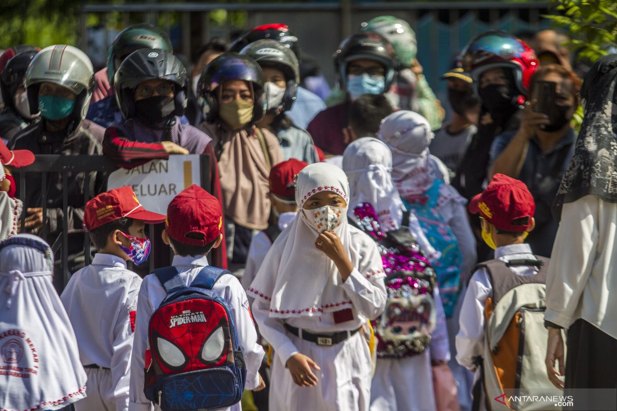 Pemkot Ambon berencana lakukan uji coba pembelajaran tatap muka di SMP, intensifkan Prokes