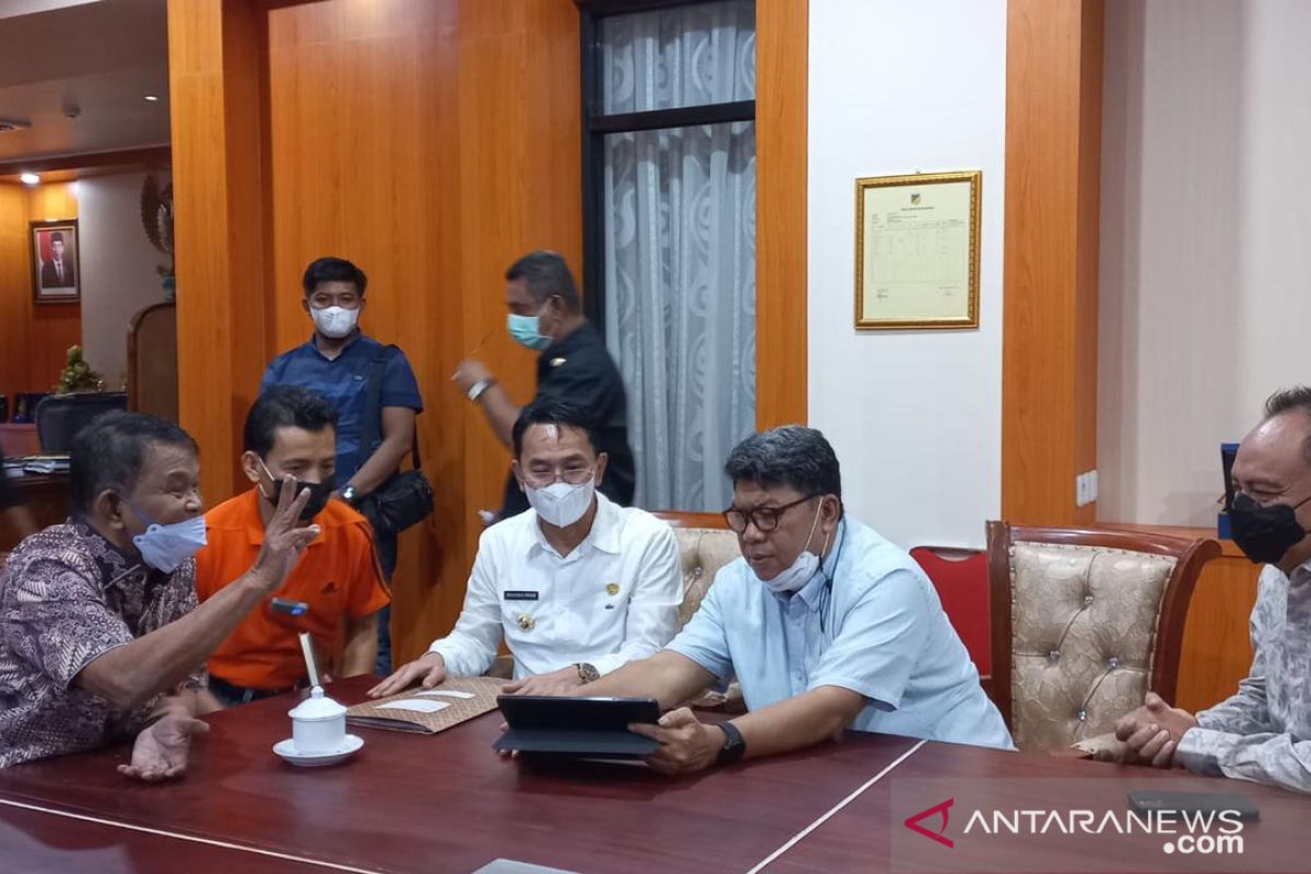 Pemkab Sigi - Pemprov Sulteng bahas pembangunan infastruktur jalan