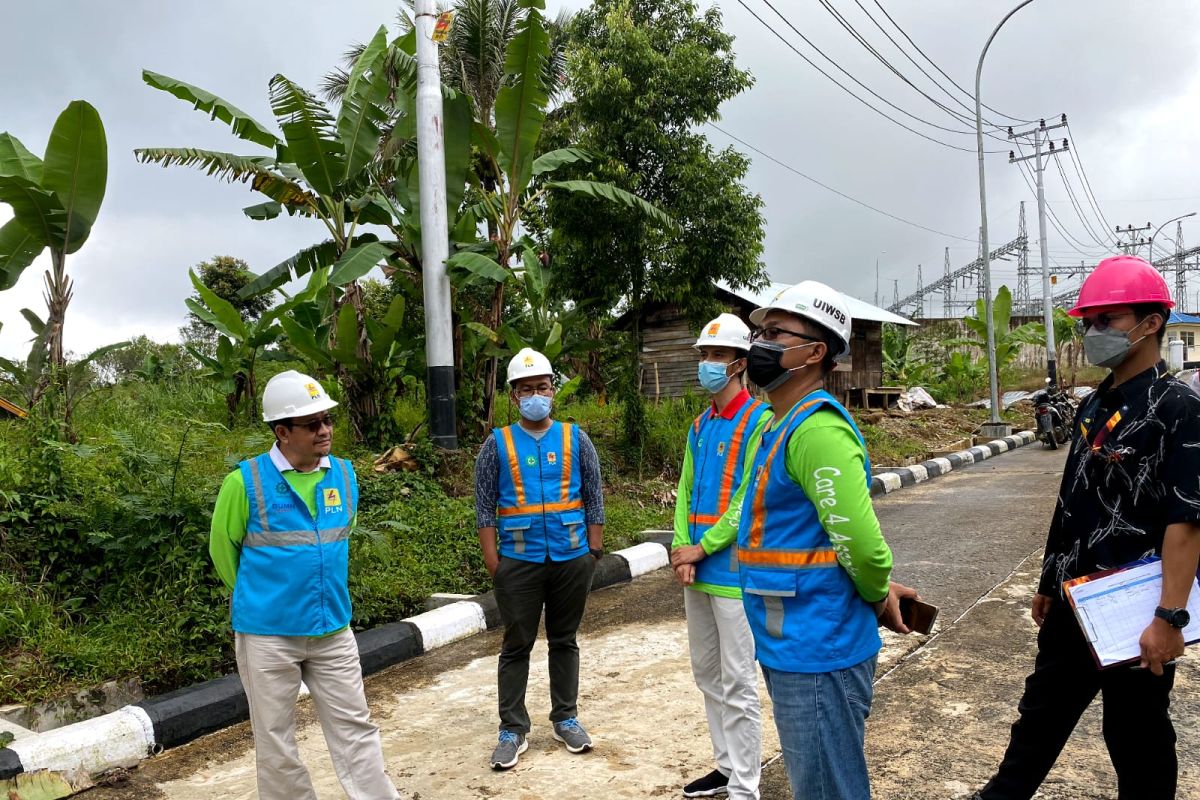 Rentan gangguan alam, PLN Sumbar melakukan perawatan di Solok Selatan