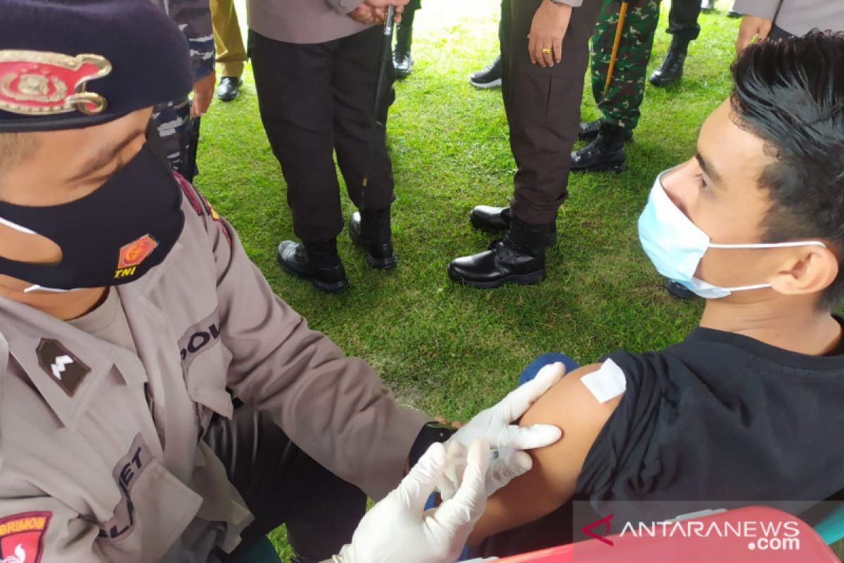 Akpol 97  gelar vaksinasi untuk warga Donggala