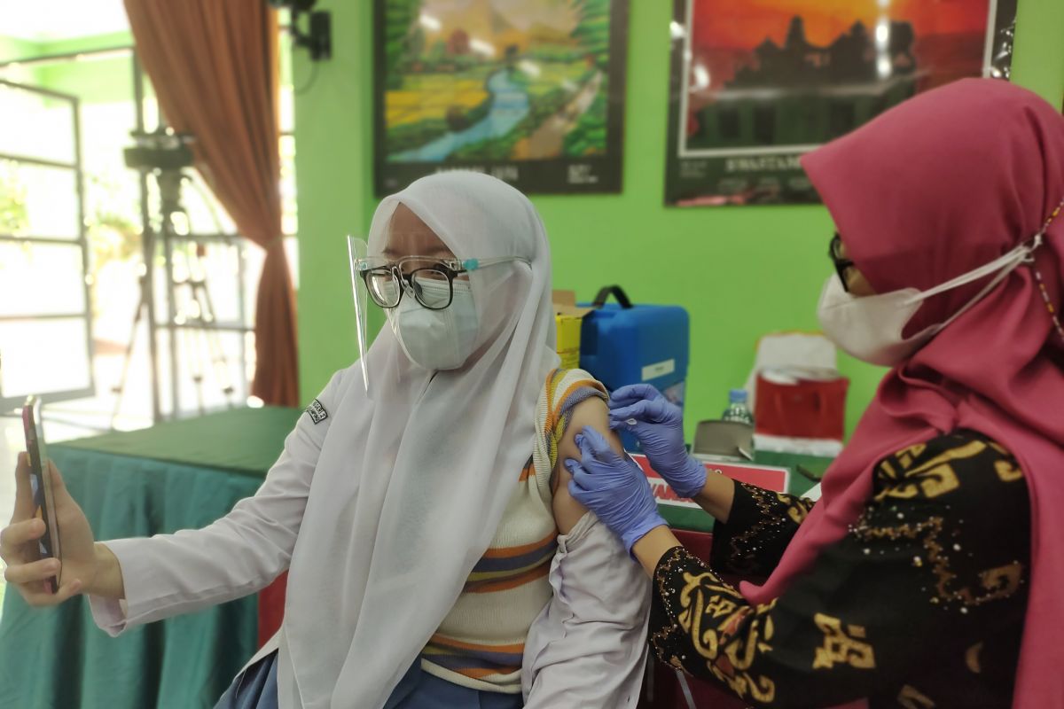 Pemkot Bandarlampung akan vaksinasi 25.000 siswa SMP