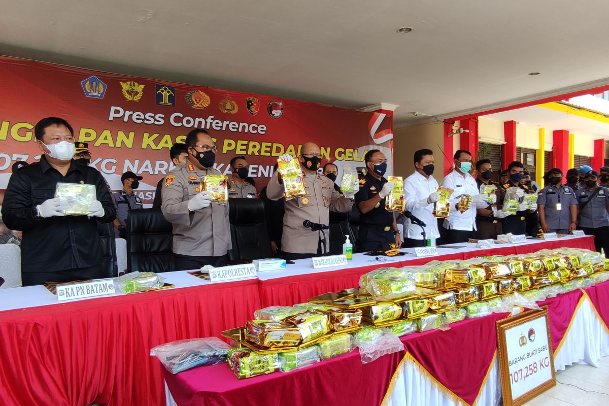 Riau Islands police seize 107.258-kg crystal meth from vessel