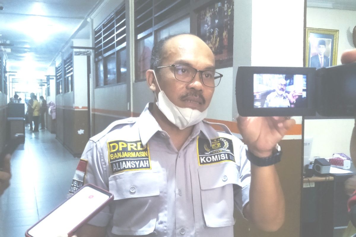 DPRD Banjarmasin melihat potensi besar PAD pada revisi Perda reklame