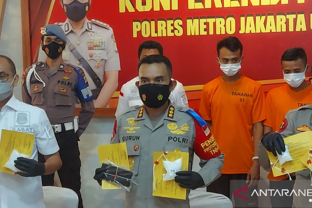 Polisi tangkap dua kurir sabu dua kilogram di Jelambar