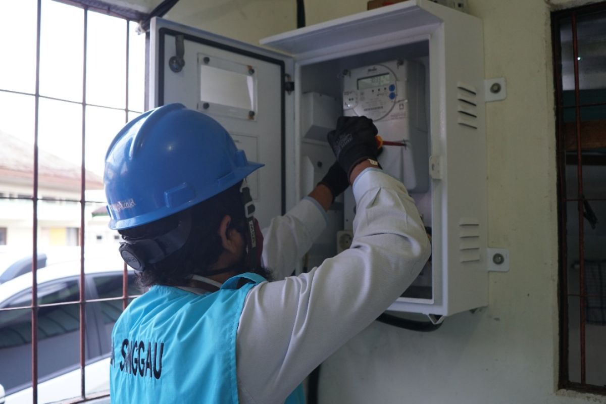 PLN UP3 Sanggau lakukan pemeriksaan meteran secara berkala