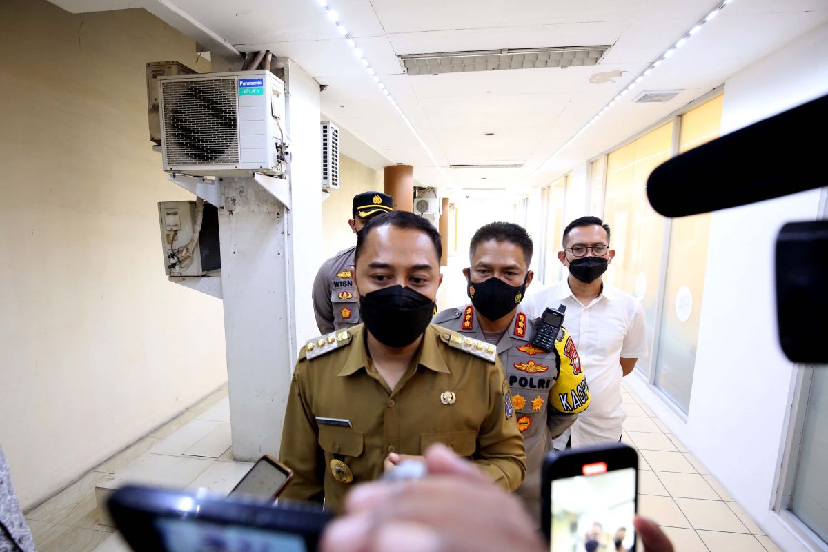 Wali Kota Surabaya kirim nakes ke Sidoarjo bantu percepatan vaksinasi aglomerasi