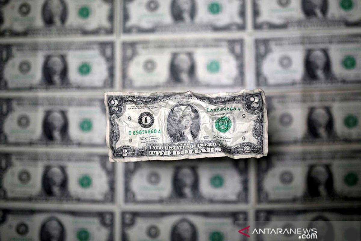 Dolar jatuh dalam perdagangan fluktuatif, karena selera risiko menguat