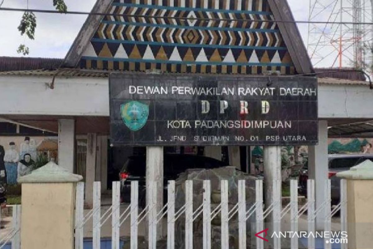 DPRD berharap PTPN III salurkan CSR di Padangsidimpuan